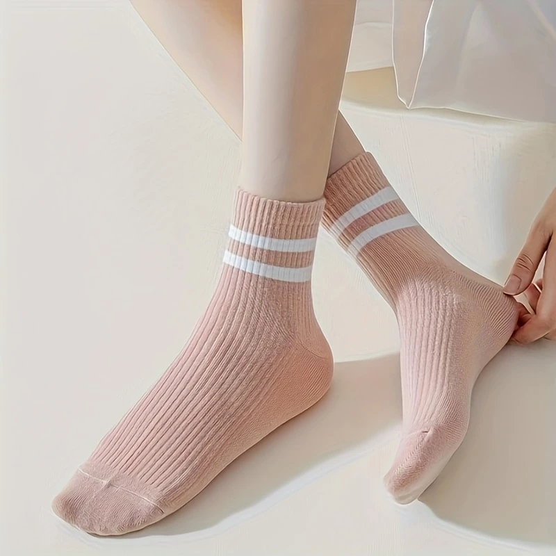3 Pairs Pilates Socks with Grips for Women, Yoga Barre Socks, Non-Slip Socks for Workout Athletic Socks (short) - Image 4